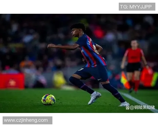 奔跑在绿茵场上的足球巨星们 速度与激情交织的传奇故事